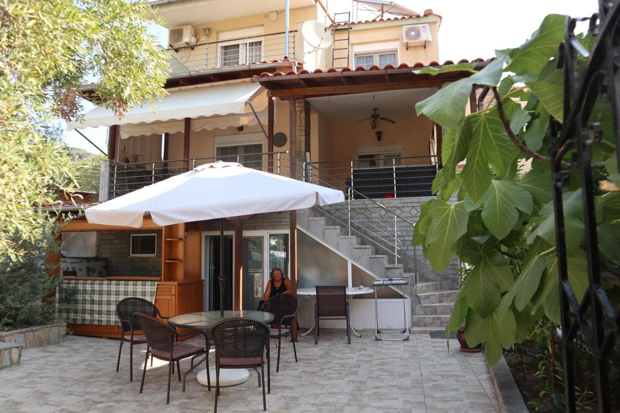 Apartments Bela PalaiónTsiflíkion 外观 照片